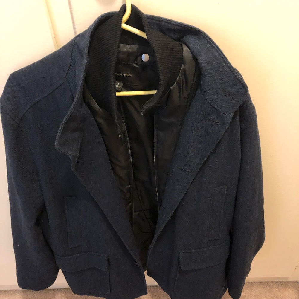 Banana republic men’s navy blue Peacoat with remov